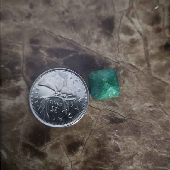 5.3 carats Brazilian emerald - Picture 5 of 6